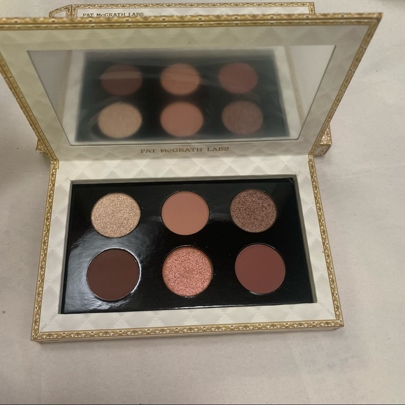 Pat McGrath eye shadow palette